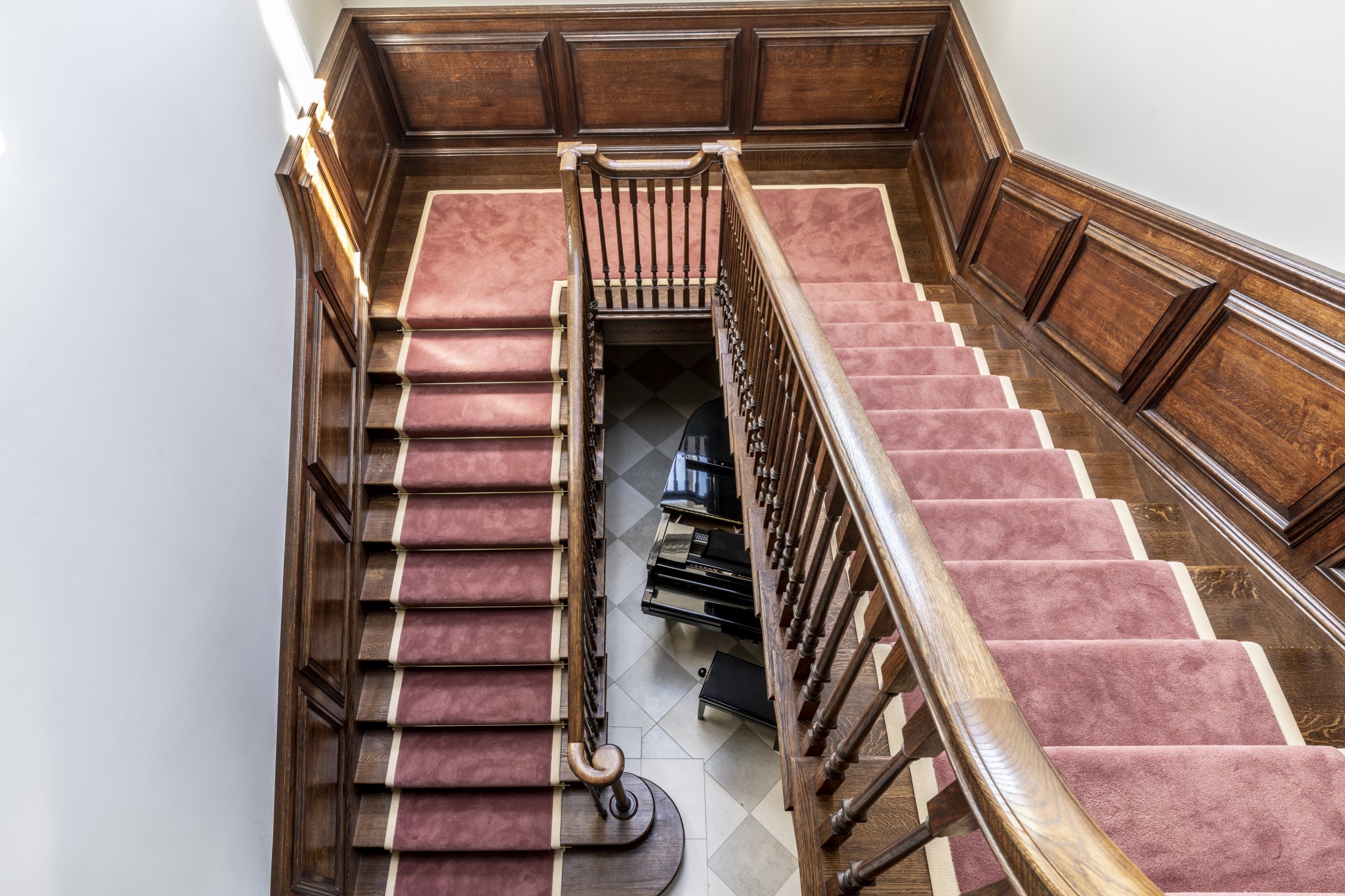 Stuart Interiors Sarah Beeny’s Oak Staircase & Library